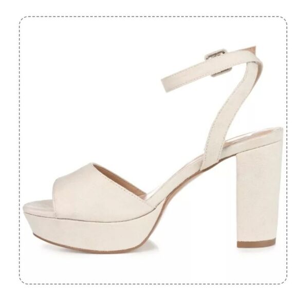 New Journee Collection Wide Width Nairri Vegan Leather Platform Beige size 10 - Picture 2 of 8